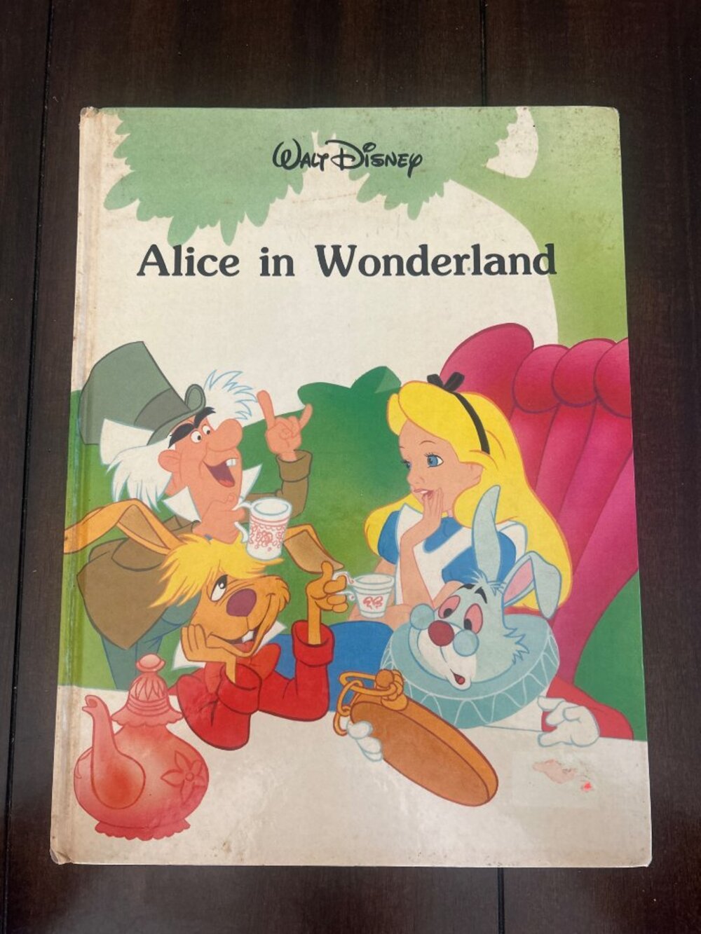 Walt Disney's Alice In Wonderland Hardcover Gallery Books 1986 Edition